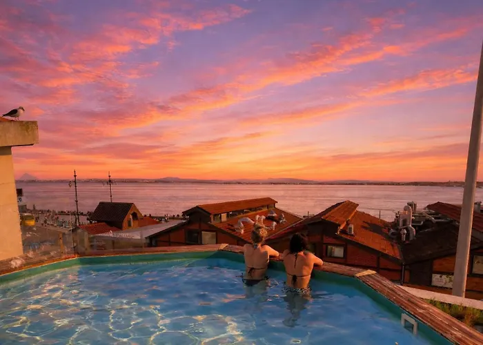 Sunset Destination Hostel Lizbona
